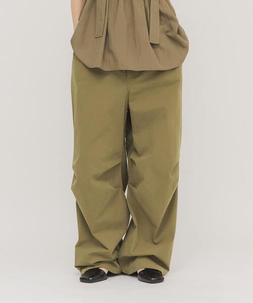 KBF(ケイビーエフ)の「WIDEカーゴパンツ(その他パンツ・レディース・ブラウン/オリーブ/アイボリー・ONE)」の11枚目の写真