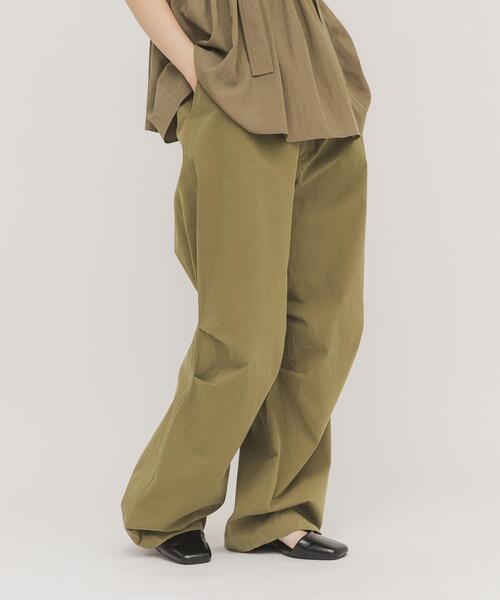 KBF(ケイビーエフ)の「WIDEカーゴパンツ(その他パンツ・レディース・ブラウン/オリーブ/アイボリー・ONE)」の12枚目の写真