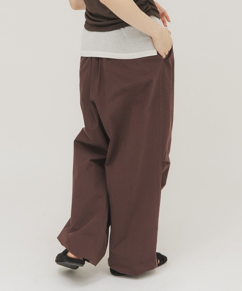 KBF(ケイビーエフ)の「WIDEカーゴパンツ(その他パンツ・レディース・ブラウン/オリーブ/アイボリー・ONE)」の17枚目の写真