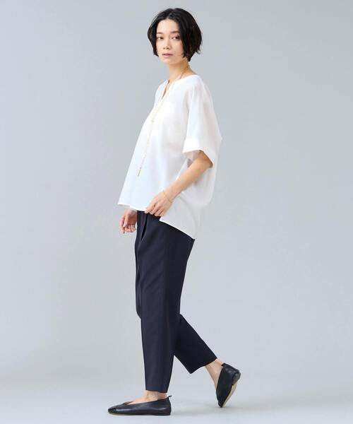 Liesse（リエス）の「キーネックブラウス（シャツ/ブラウス・レディース・ネイビー/モカ/ホワイト・FREE）」の8枚目の写真