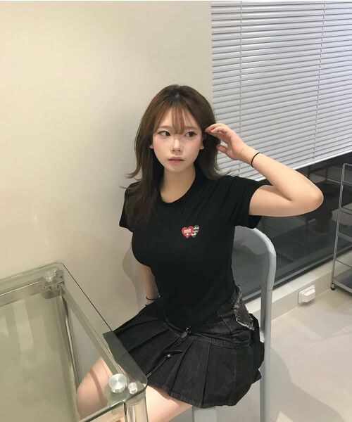 muahmuah（ムーアムーア）の「ラブラブムア クロップ半袖Tシャツ [3色]（Tシャツ/カットソー・レディース・アイボリー/ブラック/チャコール・FREE）」の11枚目の写真