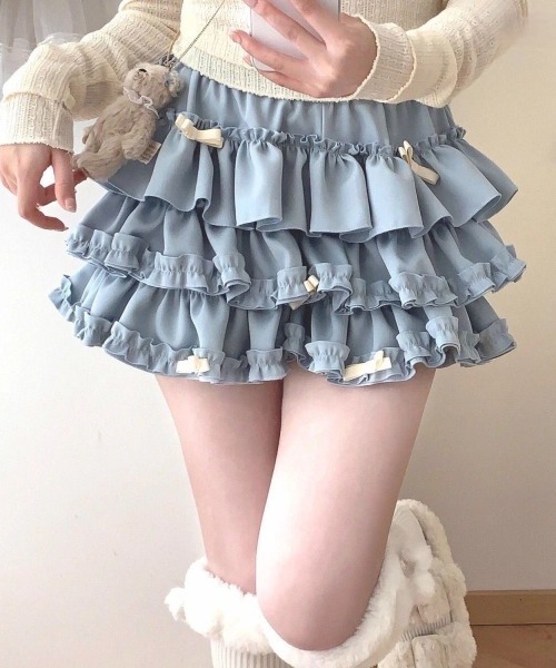 Beststore(ベストストア)の「地雷系女子必見 激カワ3段フリル ティアードミニスカート(インナーパンツ付き)ボリュームシルエット 地雷系 量産型(スカート・レディース・ピンク/レッド/パープル/ブルー・FREE)」の1枚目の写真