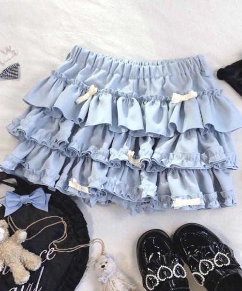 Beststore(ベストストア)の「地雷系女子必見 激カワ3段フリル ティアードミニスカート(インナーパンツ付き)ボリュームシルエット 地雷系 量産型(スカート・レディース・ピンク/レッド/パープル/ブルー・FREE)」の6枚目の写真