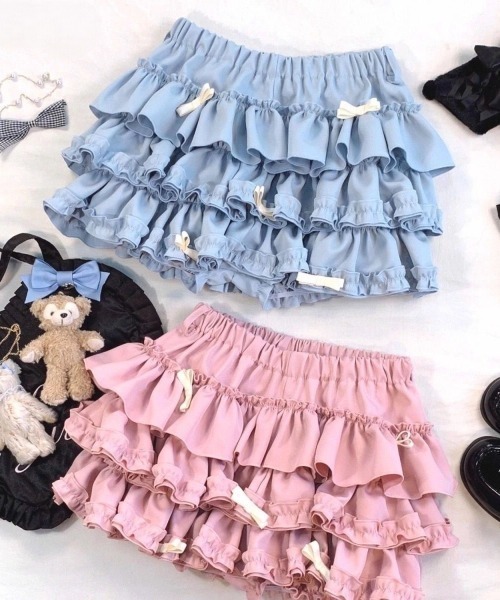 Beststore(ベストストア)の「地雷系女子必見 激カワ3段フリル ティアードミニスカート(インナーパンツ付き)ボリュームシルエット 地雷系 量産型(スカート・レディース・ピンク/レッド/パープル/ブルー・FREE)」の11枚目の写真