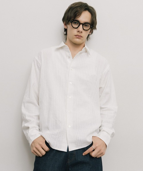 LURAKU(ルラク)の「【LURAKU】Jacquard Regular Shirt / ジャガードレギュラーシャツ(シャツ/ブラウス・メンズ・オフホワイト/ブラック・LARGE/MEDIUM)」の2枚目の写真