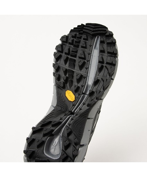 Reebok（リーボック）の「ジグ キネティカ 3.5 エッジ / ZIG KINETICA 3.5 EDGE（スニーカー・メンズ・ブラック/グレー・24.0cm/24.5cm/23.5cm/23.0cm/22.5cm/31cm/30.0cm/29.0cm/28.5cm/28.0cm/27.5cm/27.0cm/26.5cm/26.0cm/25.5cm/25.0cm）」の12枚目の写真