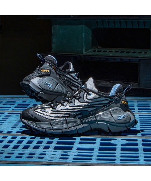 Reebok（リーボック）の「ジグ キネティカ 3.5 エッジ / ZIG KINETICA 3.5 EDGE（スニーカー・メンズ・ブラック/グレー・24.0cm/24.5cm/23.5cm/23.0cm/22.5cm/31cm/30.0cm/29.0cm/28.5cm/28.0cm/27.5cm/27.0cm/26.5cm/26.0cm/25.5cm/25.0cm）」の5枚目の写真
