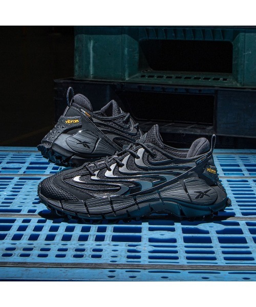 Reebok（リーボック）の「ジグ キネティカ 3.5 エッジ / ZIG KINETICA 3.5 EDGE（スニーカー・メンズ・ブラック/グレー・24.0cm/24.5cm/23.5cm/23.0cm/22.5cm/31cm/30.0cm/29.0cm/28.5cm/28.0cm/27.5cm/27.0cm/26.5cm/26.0cm/25.5cm/25.0cm）」の8枚目の写真