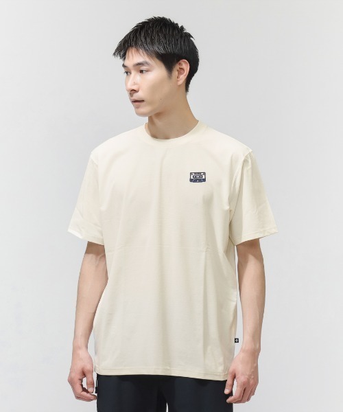 CONVERSE(コンバース)の「【別注】コンバース AP EM OP EB TEE M 半袖Tシャツ 限定コラボ(Tシャツ/カットソー・メンズ・オフホワイト/ブルーグレー/ブラック/ブラウン・M/L/LL)」の2枚目の写真