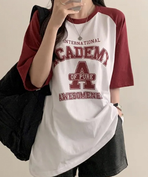 VIVID LADY(ビビッドレディー)の「カレッジロゴ 配色 ラグランTシャツ 半袖カットソー(Tシャツ/カットソー・レディース・ワイン/ブラック/グリーン/ネイビー・FREE)」の5枚目の写真
