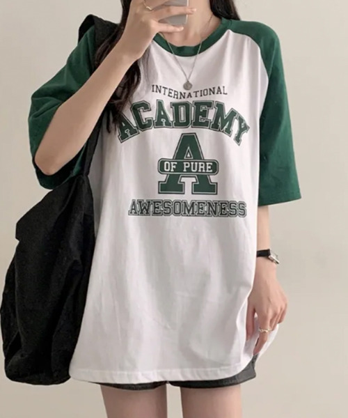 VIVID LADY(ビビッドレディー)の「カレッジロゴ 配色 ラグランTシャツ 半袖カットソー(Tシャツ/カットソー・レディース・ワイン/ブラック/グリーン/ネイビー・FREE)」の10枚目の写真