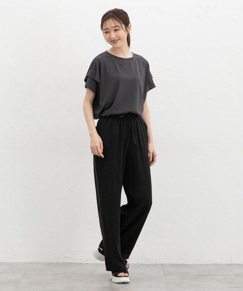 Honeys(ハニーズ)の「【ハニさら・接触冷感・吸水速乾・UVカット・遮熱】ショルダータックTシャツ(Tシャツ/カットソー・レディース・スミクロ/ホワイト系その他2/オフホワイト/ブラック/ホワイト×ブラック・S/M/L)」の11枚目の写真