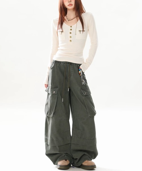 .KOM(ドットコム)の「A'GEM/9 × .kom 『.KOM/ドットケーオーエム』ジップポケットリブトップス(Tシャツ/カットソー・レディース・ブラック/ホワイト・M)」の13枚目の写真