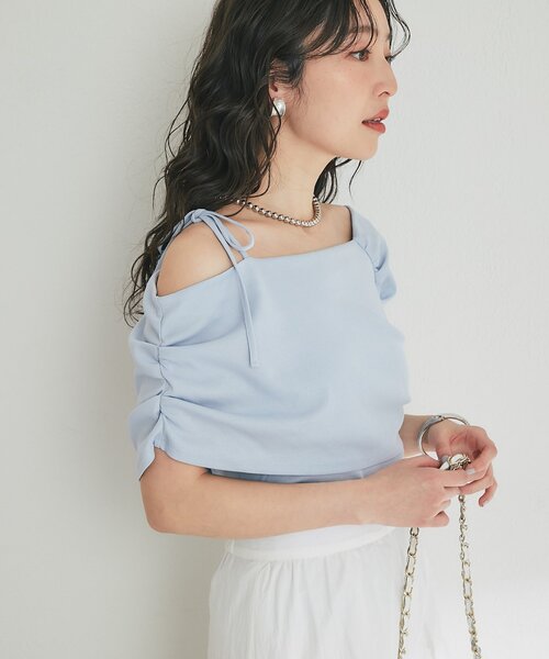 La boutique BonBon(ラブティックボンボン)の「【今すぐお届け!・1枚で決まる】リボンアシメドレープネックカットソー(Tシャツ/カットソー・レディース・ネイビー/ホワイト/サックスブルー・FREE)」の22枚目の写真
