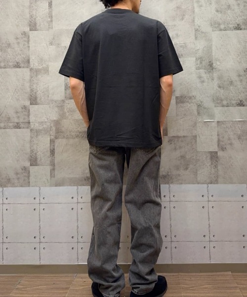 Right-on（ライトオン）の「Refurbish(リファービッシュ)グラフィック半袖Ｔシャツ（Tシャツ/カットソー・メンズ・ブラウン/ホワイト/ネイビー/ブラック/ターコイズブルー/グレー・XL/S/M/L）」の7枚目の写真