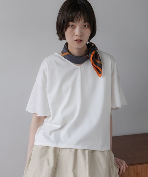 studio CLIP(スタディオクリップ)の「《ウタオ》多機能袖フリルTシャツ(Tシャツ/カットソー・レディース・ベージュ/ホワイト/ブラック/セージグリーン・LARGE/MEDIUM/X-LARGE/SMALL)」の1枚目の写真