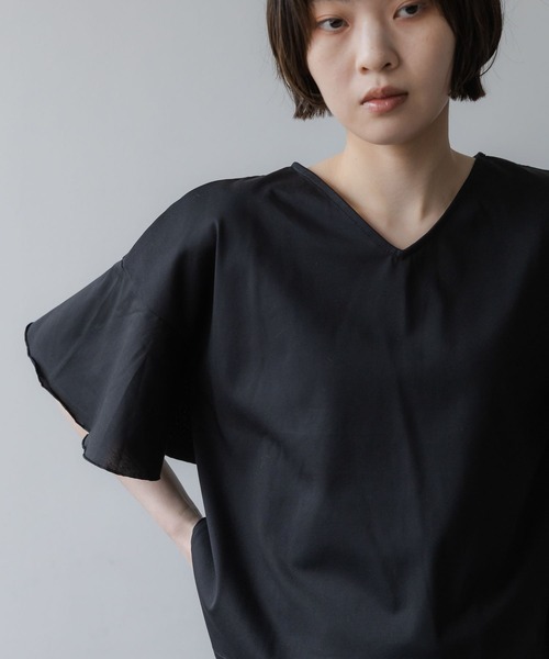studio CLIP(スタディオクリップ)の「《ウタオ》多機能袖フリルTシャツ(Tシャツ/カットソー・レディース・ベージュ/ホワイト/ブラック/セージグリーン・LARGE/MEDIUM/X-LARGE/SMALL)」の12枚目の写真