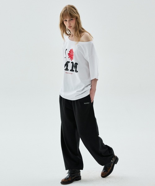 Mardi Mercredi(マルディメクルディ)の「TSHIRT OFF SHOULDER CRACKED IFMM / Tシャツ オフショルダー クラック IFMM(Tシャツ/カットソー・レディース・ホワイト/ピンク・FREE)」の6枚目の写真