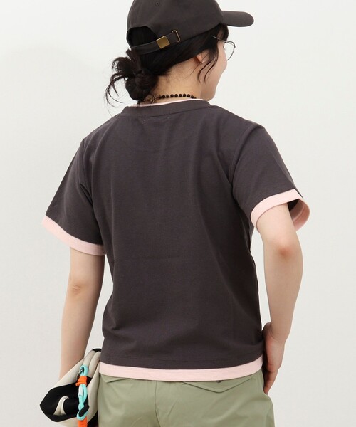 fredy couleur(フレディクルール)の「ドライタッチ天竺レイヤード風配色Tee(Tシャツ/カットソー・レディース・チャコールグレー/オフホワイト/ロイヤルブルー/ベビーピンク・38)」の9枚目の写真