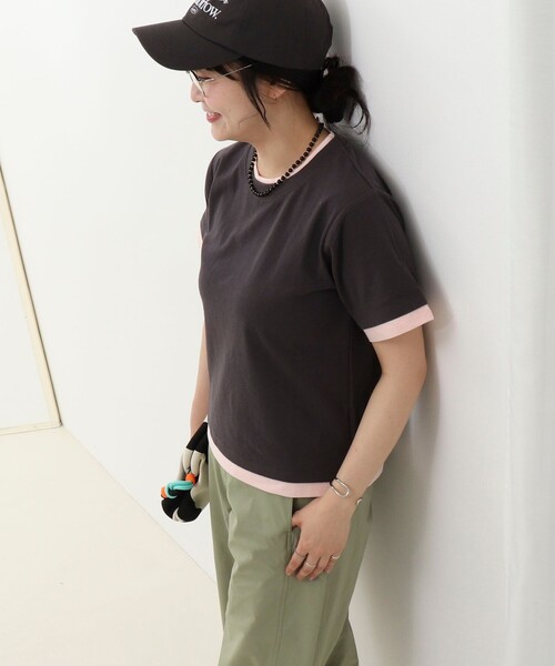 fredy couleur(フレディクルール)の「ドライタッチ天竺レイヤード風配色Tee(Tシャツ/カットソー・レディース・チャコールグレー/オフホワイト/ロイヤルブルー/ベビーピンク・38)」の18枚目の写真