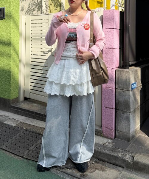 w closet(ダブルクローゼット)の「【Am企画】ロゴプリントレースキャミソール(Tシャツ/カットソー・レディース・グレー/オフホワイト/ブラック・FREE)」の20枚目の写真