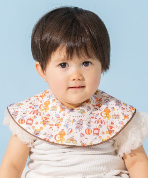 ANPANMAN KIDS COLLECTION(アンパンマンキッズコレクション)の「総柄リバーシブルスタイ(スタイ/よだれかけ・キッズ・ピンク/クリーム・ONE SIZE)」の1枚目の写真