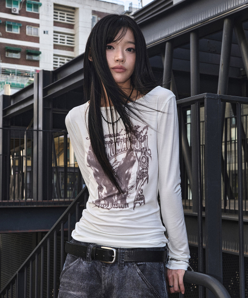 NOMANUAL(NOMANUAL)の「RAW SKETCHED LONG SLEEVE TEE - WHITE(Tシャツ/カットソー・レディース・その他・SMALL/MEDIUM/LARGE)」の1枚目の写真