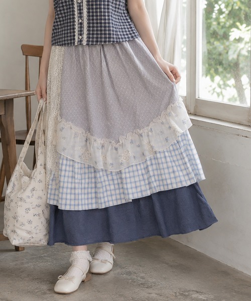 SPINNS(スピンズ)の「異素材ドッキングロングスカート/チェック/レース/小花柄/NEO森ガール(スカート・レディース・ブルー/ベージュ/グリーン/ワイン・ONESIZE)」の3枚目の写真