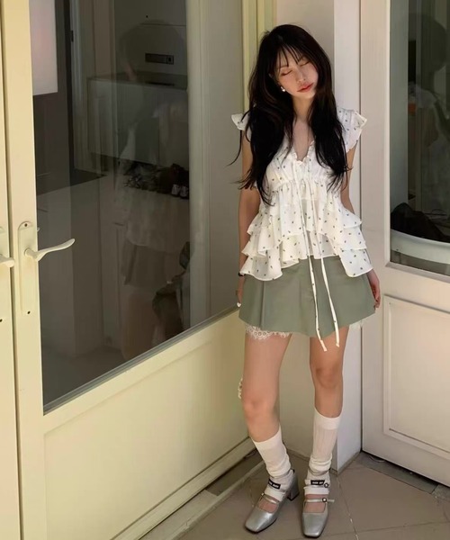 Aelina(エリナ)の「Vネックドット柄フリルリボンブラウス(シャツ/ブラウス・レディース・ブルー/ブラック/ホワイト・FREE)」の12枚目の写真