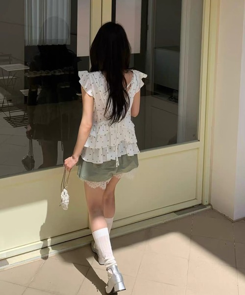 Aelina(エリナ)の「Vネックドット柄フリルリボンブラウス(シャツ/ブラウス・レディース・ブルー/ブラック/ホワイト・FREE)」の13枚目の写真