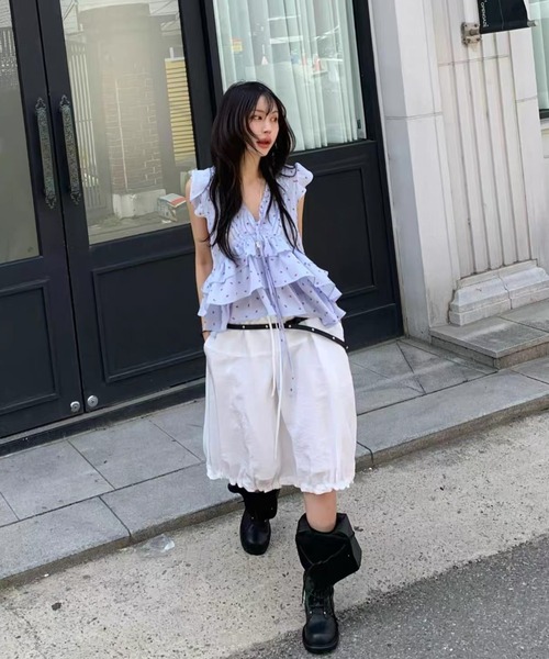 Aelina(エリナ)の「Vネックドット柄フリルリボンブラウス(シャツ/ブラウス・レディース・ブルー/ブラック/ホワイト・FREE)」の22枚目の写真