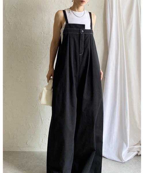 She's Closet(シーズクローゼット)の「綿ツイルフロントタックアシンメトリー アシメデザインワイドパンツサロペット(サロペット/オーバーオール・レディース・ブラック/ベージュ/カーキブラウン/アイボリー・FREE)」の2枚目の写真