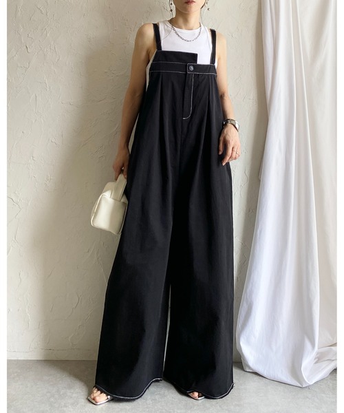 She's Closet(シーズクローゼット)の「綿ツイルフロントタックアシンメトリー アシメデザインワイドパンツサロペット(サロペット/オーバーオール・レディース・ブラック/ベージュ/カーキブラウン/アイボリー・FREE)」の22枚目の写真