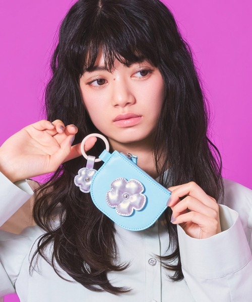 Casselini(キャセリーニ)の「Casselini(キャセリーニ)ぷっくりフラワーコインケース(コインケース・レディース・サックスブルー/シルバー/ブラック/ブルー・FREE)」の7枚目の写真
