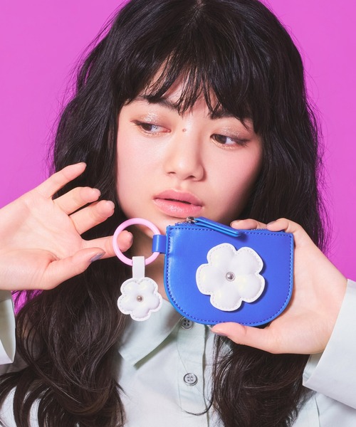 Casselini(キャセリーニ)の「Casselini(キャセリーニ)ぷっくりフラワーコインケース(コインケース・レディース・サックスブルー/シルバー/ブラック/ブルー・FREE)」の9枚目の写真