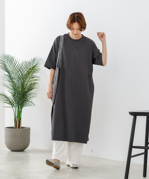 fort point(フォーポイント)の「【C-FORTPOINT/フォートポイント】【涼感素材使用・吸水速乾・UVカット機能付き】ウエストドロスト 5分袖ワンピース スタイルアップ効果 両脇ポケット付き ドライタッチ 体形カバー リゾート カジュアル レイヤード(ワンピース・レディース・ブラック/チャコールグレー/ブラウン・FREE)」の14枚目の写真
