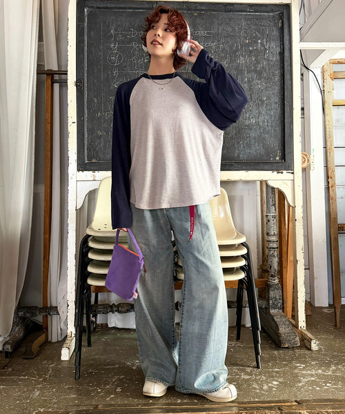 DOUBLE NAME(ダブルネーム)の「ロゴパーツ ラグランロンTEE(Tシャツ/カットソー・レディース・ブルー/ネイビー/オレンジ・FREE)」の2枚目の写真