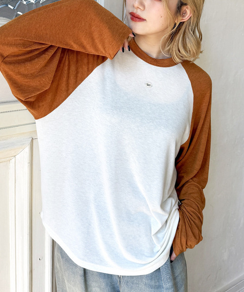 DOUBLE NAME(ダブルネーム)の「ロゴパーツ ラグランロンTEE(Tシャツ/カットソー・レディース・ブルー/ネイビー/オレンジ・FREE)」の6枚目の写真