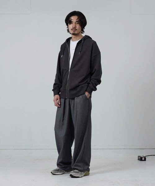 jiggys shop(ジギーズショップ)の「ピグメントジップアップ裏毛パーカー(パーカー・メンズ・ブラック/アイボリー・SMALL/MEDIUM/LARGE)」の9枚目の写真