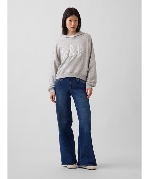 GAP(ギャップ)の「リラックスフィット クロップド GAPロゴ フレンチテリーパーカー(スウェット・レディース・ホワイト/ブラック/グレー・XXS/XL/XS/L/M/S)」の4枚目の写真