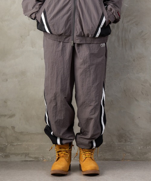 FUBU（ フブ）の「FUBU フブ M’S NYLON TRACK PANTS/ナイロントラックパンツ（スウェットパンツ・メンズ・ブラック/グレー・XL/XXL/L/M）」の2枚目の写真