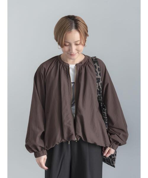 Te chichi(テチチ)の「ノーカラーギャザーバルーンブルゾン(ブルゾン・レディース・ブラック/ブラウン/グレー・F)」の7枚目の写真