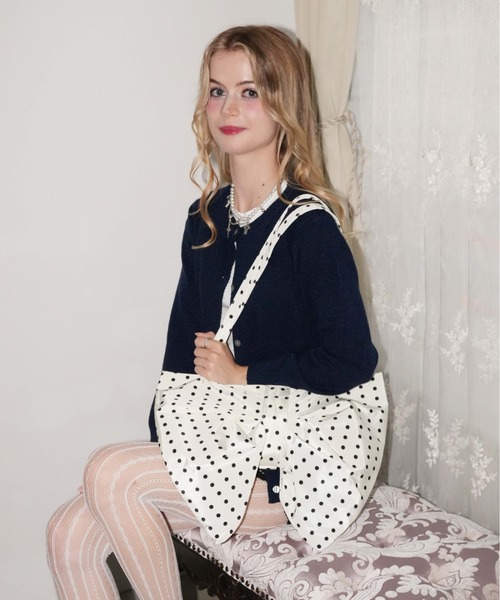 IMARI(イマリ)の「【 IMARI / イマリ 】 リボン シルエット ドット バッグ(ショルダーバッグ・レディース・ブラック/ホワイト・FREE)」の4枚目の写真
