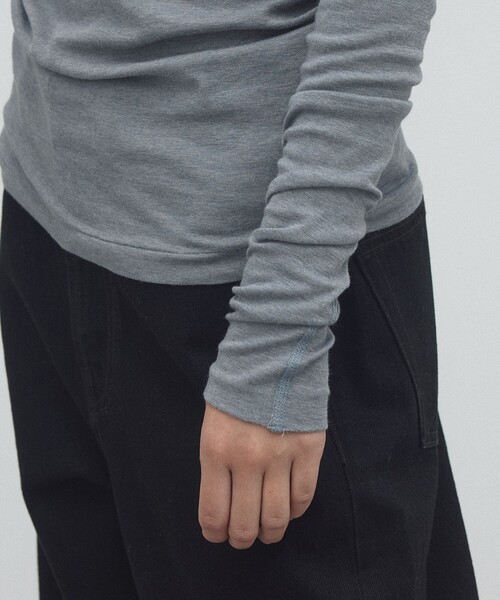 EDITION(エディション)の「コットンシルク シームレスボートネック プルオーバー(Tシャツ/カットソー・レディース・ライトグレー/ホワイト・FREE)」の8枚目の写真