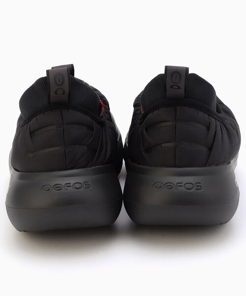 OOFOS(ウーフォス)の「OOFOS/ウーフォス Men's OOmy Zen - Black/Black/メンズ ウーマイゼン ブラック(スニーカー・メンズ・ブラック・9/8/10)」の4枚目の写真