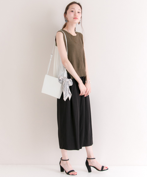 URBAN RESEARCH（アーバンリサーチ）の「UR プリーツドッキングニット（ニット/セーター・レディース・アイボリー/カーキ・FREE）」の12枚目の写真