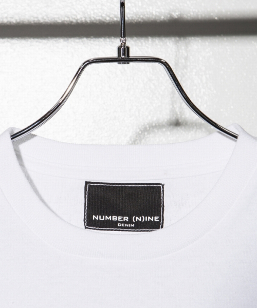 NUMBER (N)INE DENIM（ナンバーナインデニム）の「NUMBER (N)INE DENIM(ナンバーナインデニム)レッドボックスロゴ半袖Tシャツ（Tシャツ/カットソー・メンズ・ホワイト/ブラック/グレー/ネイビー・X-LARGE/SMALL/LARGE/MEDIUM）」の10枚目の写真