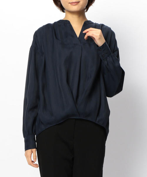 NARACAMICIE（ナラカミーチェ）の「ランダムストライプフロントタックプルオーバーブラウス（シャツ/ブラウス・レディース・ホワイト/ネイビー・MEDIUM/X-LARGE）」の13枚目の写真