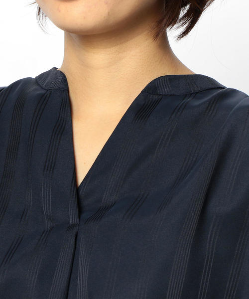 NARACAMICIE（ナラカミーチェ）の「ランダムストライプフロントタックプルオーバーブラウス（シャツ/ブラウス・レディース・ホワイト/ネイビー・MEDIUM/X-LARGE）」の10枚目の写真