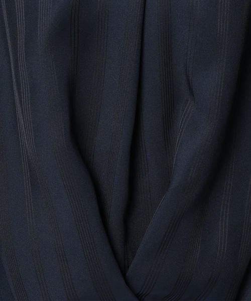 NARACAMICIE（ナラカミーチェ）の「ランダムストライプフロントタックプルオーバーブラウス（シャツ/ブラウス・レディース・ホワイト/ネイビー・MEDIUM/X-LARGE）」の9枚目の写真